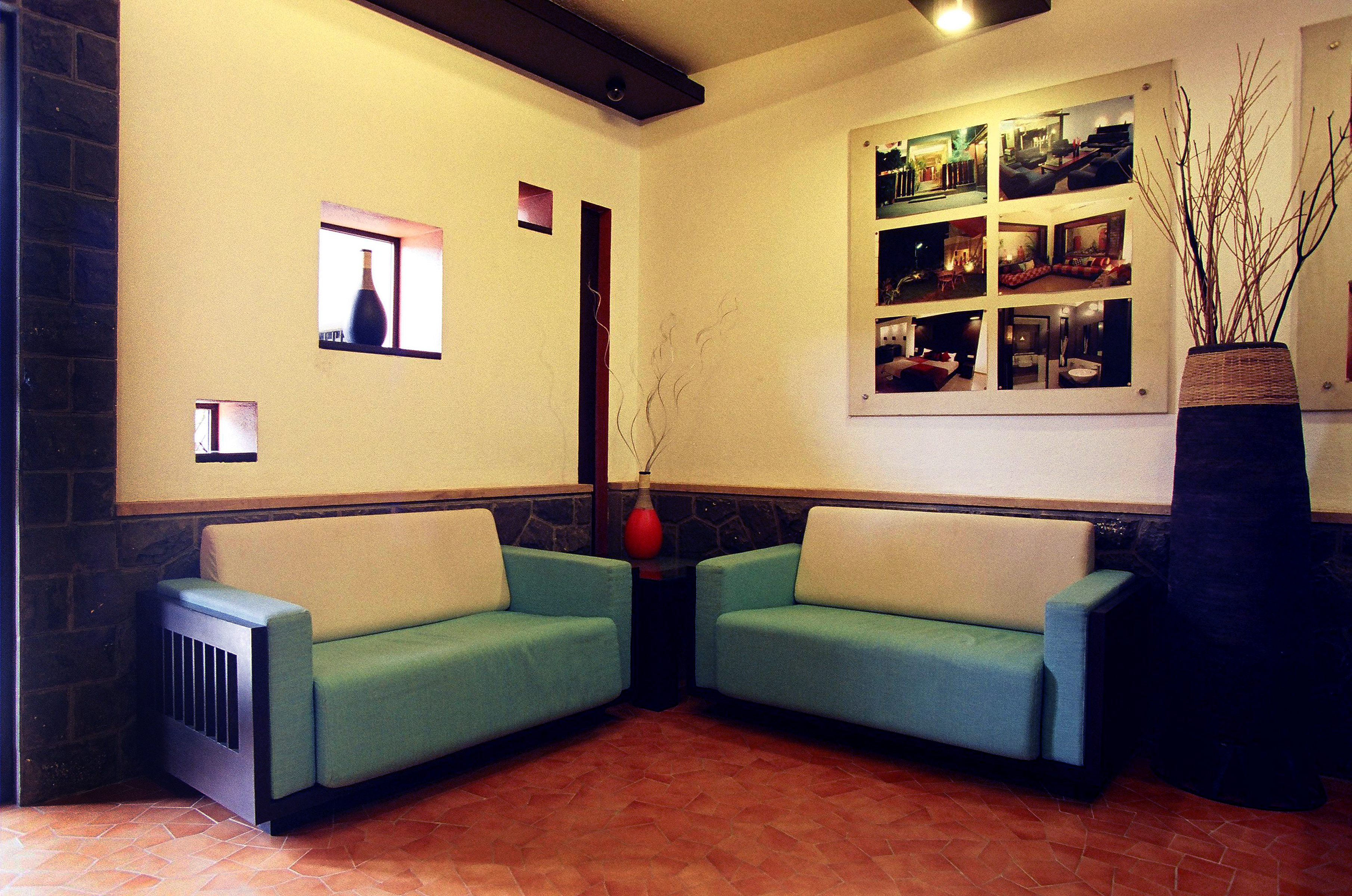 Executive Office Suite - Photo 2