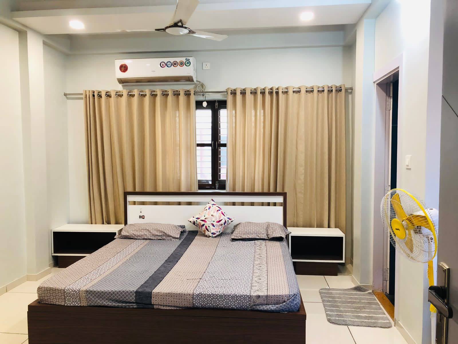 Modern Minimalist Haven - Photo 6