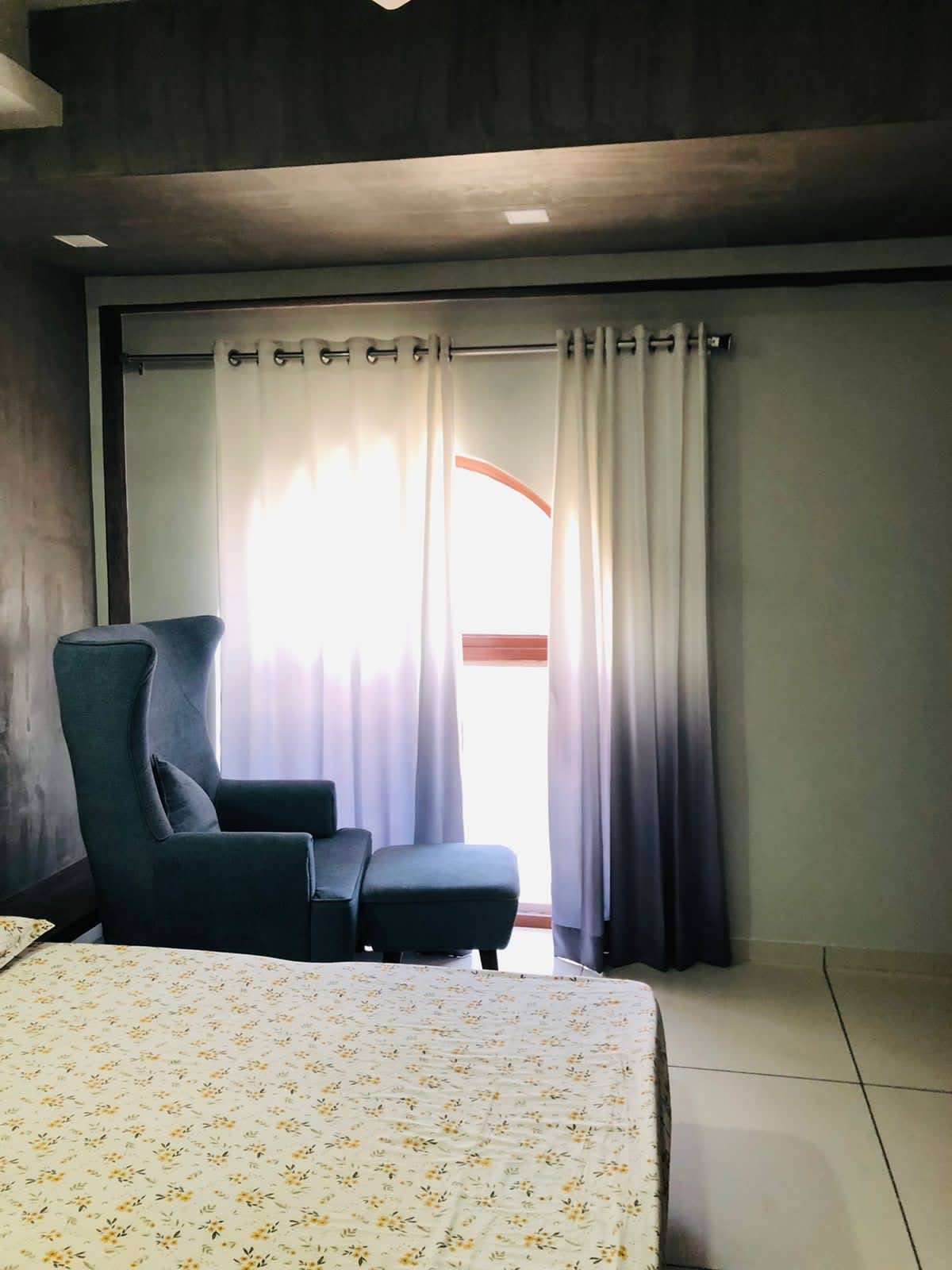 Modern Minimalist Haven - Photo 9