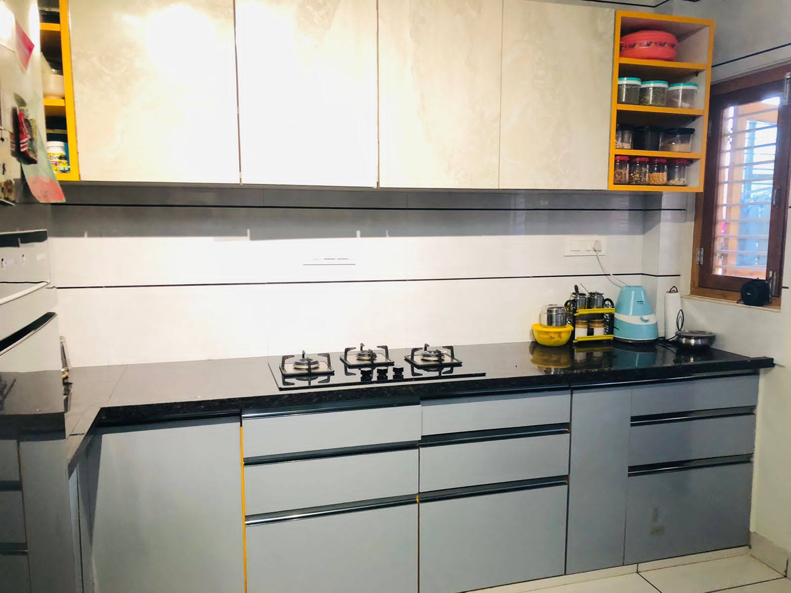 Modern Minimalist Haven - Photo 20