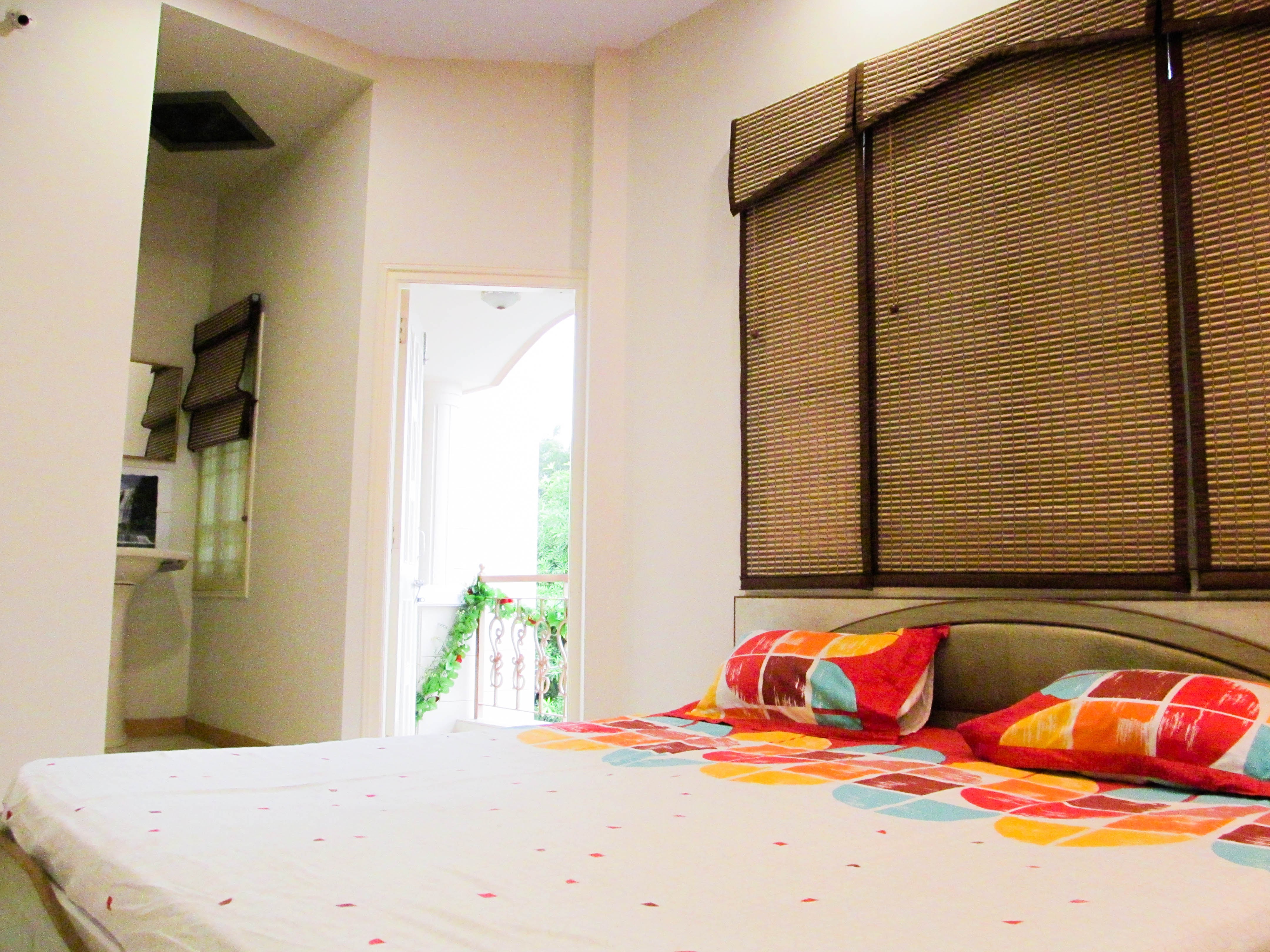 Serene Family Sanctuary - Photo 8